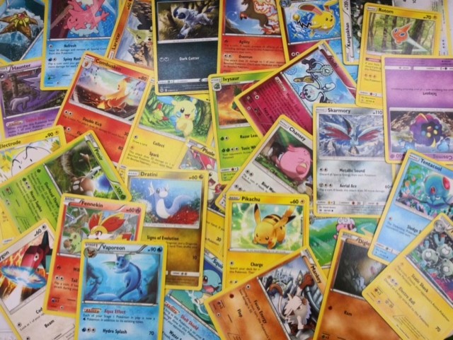 Verkoop je kaarten Veel Pokémon-kaarten zoals Pikachu, Vaporeon, Mankey, Seal, Tentacool, Magnamite, Chansey en nog veel meer.